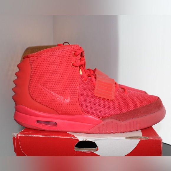Nike Air Yeezy 2 SP Size 12 Red October Platinum Solar NRG 508214-660 - Picture 2 of 10